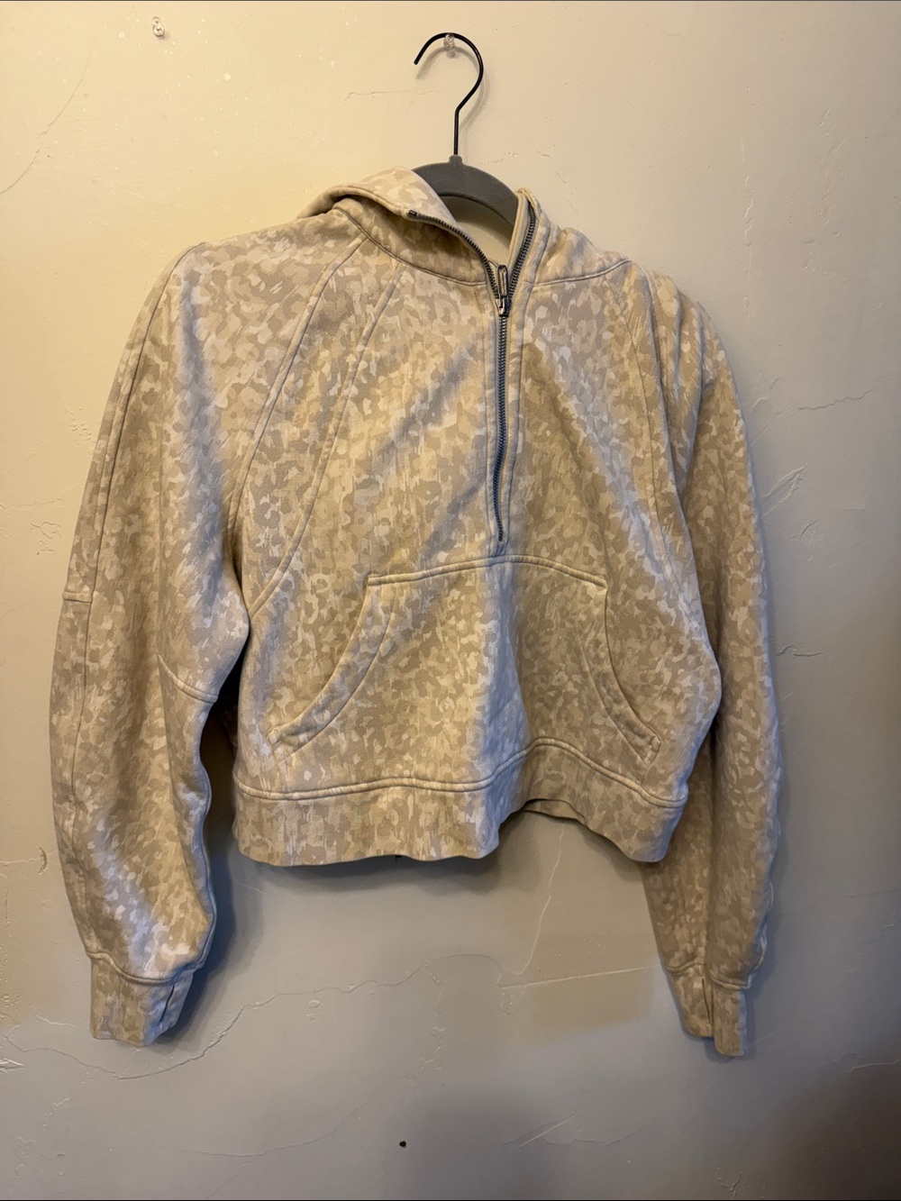 lululemon Beige Camo print Mottled Cropped Half-Zip scuba Hoodie